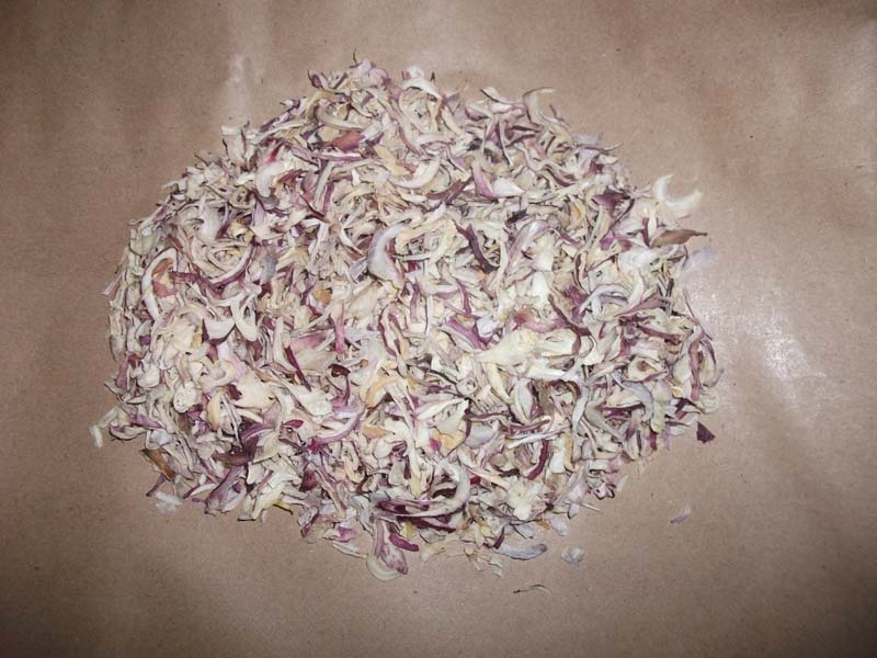 Premium Dehydrated Red Onion Flakes 5-25 mm from Mahuva Gujarat India